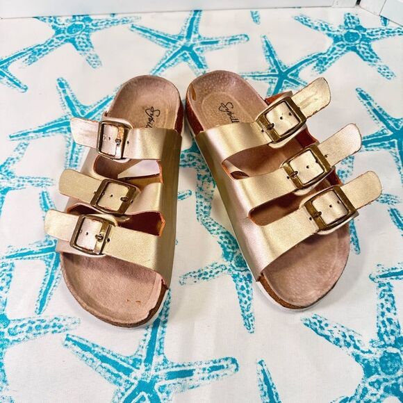 Sandals - Picture 8 of 8